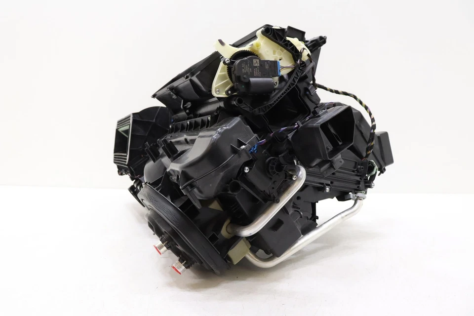 2019 - 2024 VOLKSWAGEN TIGUAN HVAC A/C HEATER BLOWER HOUSING BOX OEM 5QM816005F - Image 3 of 4