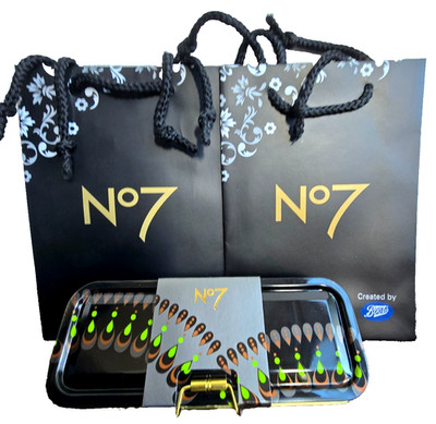 No7 Peacock Kosmetik Pinsel Dose inkl. 4 Pinsel + GRATIS No7 Tasche