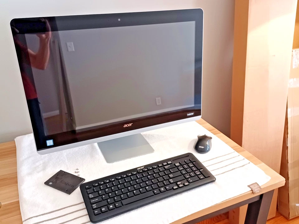 Acer Aspire Z3-715 All-In-One Desktop Computer 24", Parts - Image 2 of 4