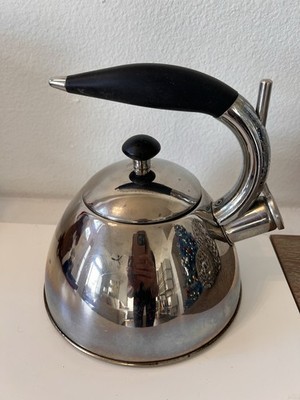 Cuisinart Stainless Steel Stove Top Kettle BA-250PSM 2.5 qt / 2.4 L  modern 