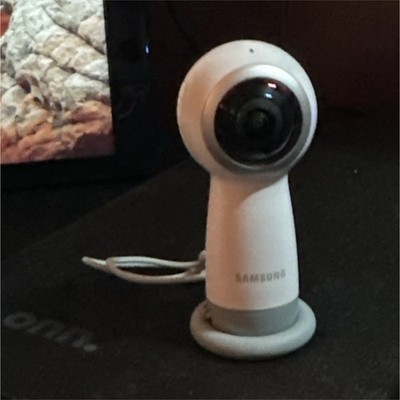 Samsung Gear 360 VR Camera UHD 360° Capture Mic USB MicroSD White/Gray