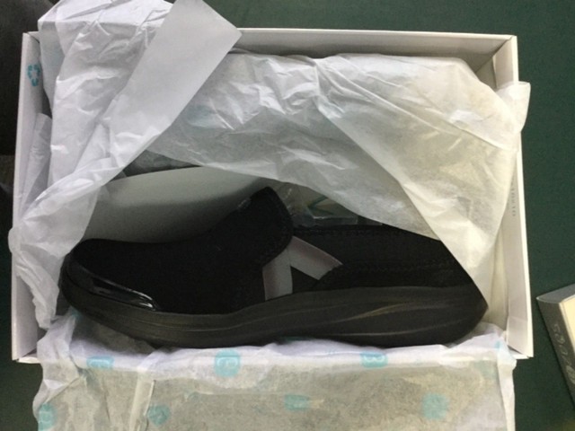 bzees cruise slip on