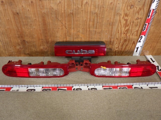 Lumibär ドイツ製熊ランプ赤 NISSAN CUBE Z12 Taillight Tail Light Lamp LH & RH with Garnish