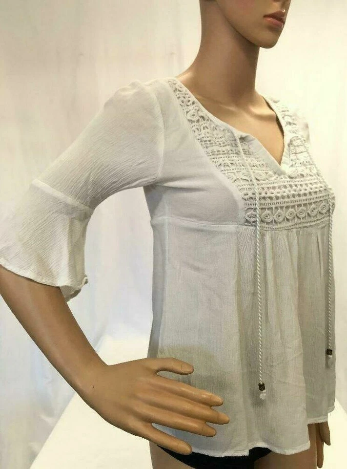 Top de media manga blanca Full Tilt para mujer, talla pequeña Foto 2 de 4