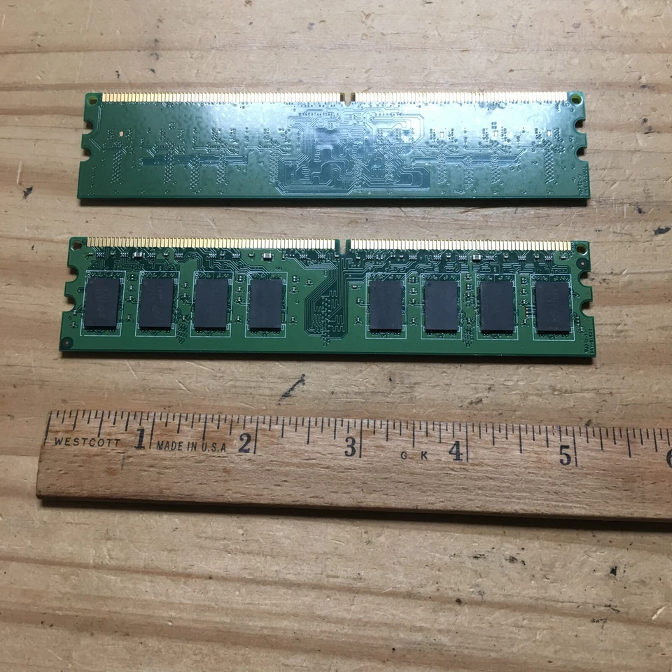 2 Pcs Micron DIMM PC Memory RAM 2GB & 1GB  MT16HTF25664AY-800J1 MT8HTF12864AY - Image 2 of 3