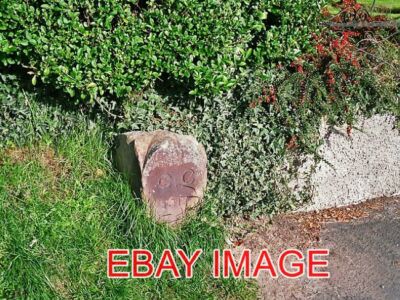 FOTO CARLISLE STADT GRENZSTEIN LONDON STRASSE ROTER SANDSTEIN MARKIERUNG BEFINDET WETTE