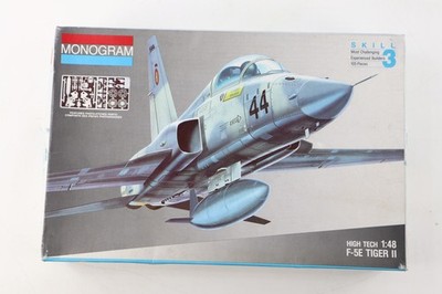 Monogram 1:48 F-5E Tiger II Model Kit