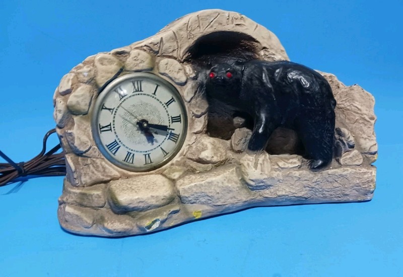 Vintage Lanshire Electric Bear Cave Mantle Chalkware Clock 