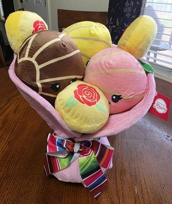 HEB Viral Concha Valentines Day Bouquet Mexican Bread