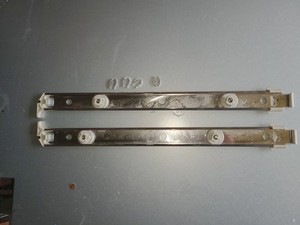 Ersatzteil Miele Geschirrspüler G1173 Oberkorbrolle Führungsschiene S05310670