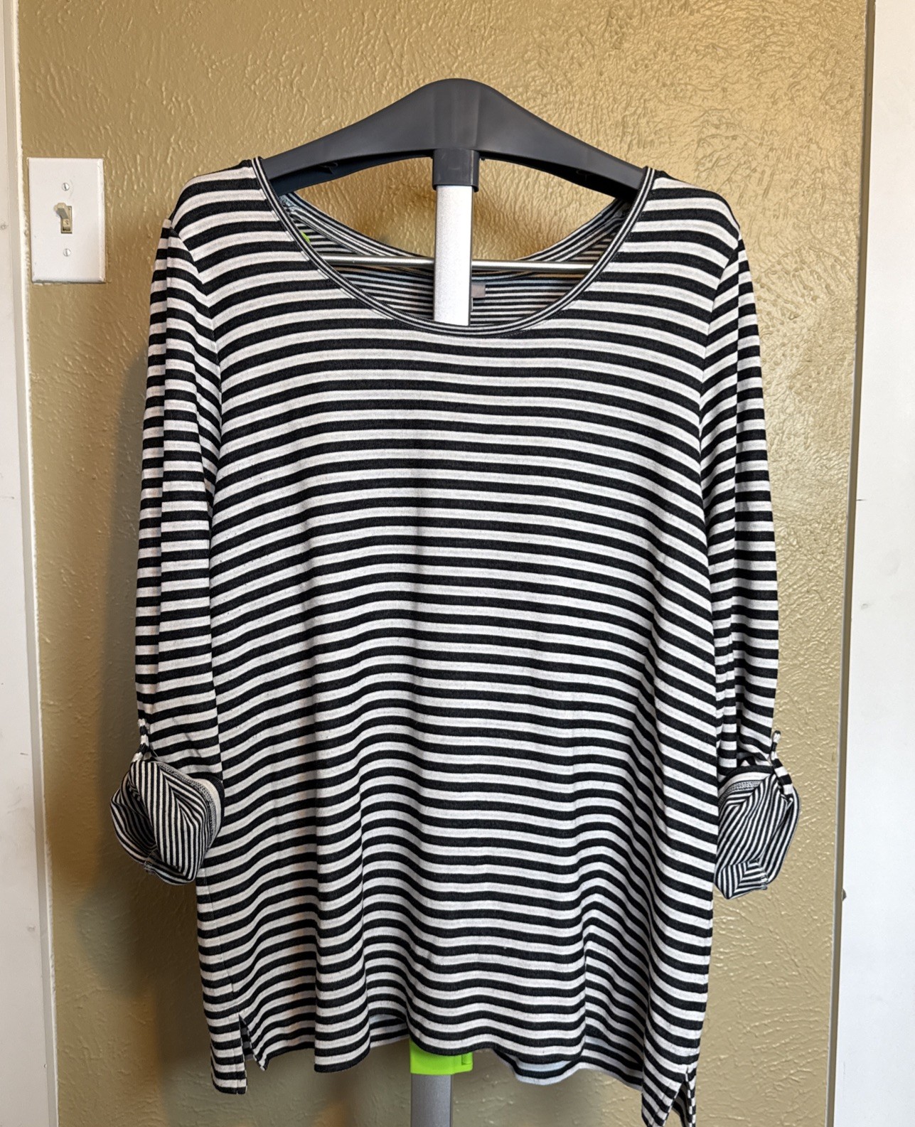 J Jill Black-And-White striped  Boat Neck Cuffed Sleeve Women’s Tunic Top XL