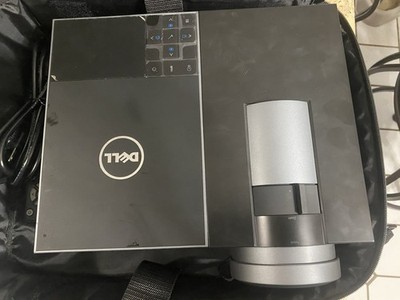 Dell 4220 Full HD DLP Projector 4100 Lumens with Remote and Case Works Great