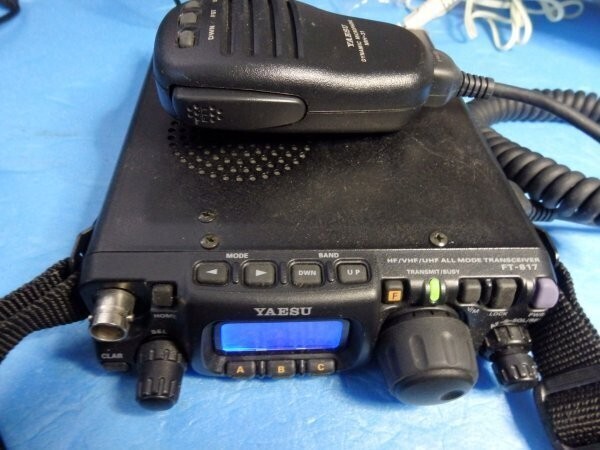 トランシーバー YAESU FT-817 Yaesu FT-817ND Yaesu FT-817ND All-Band Multi-Mode Mobile