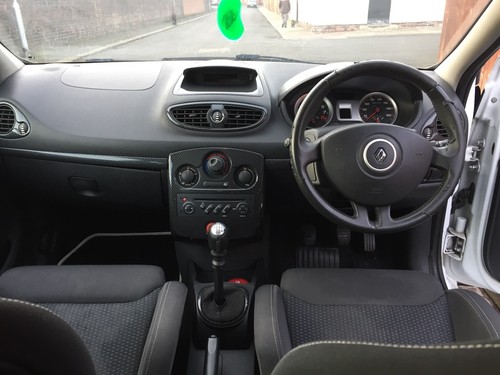 Renault Clio Sport 197 Cup - Picture 5 of 8