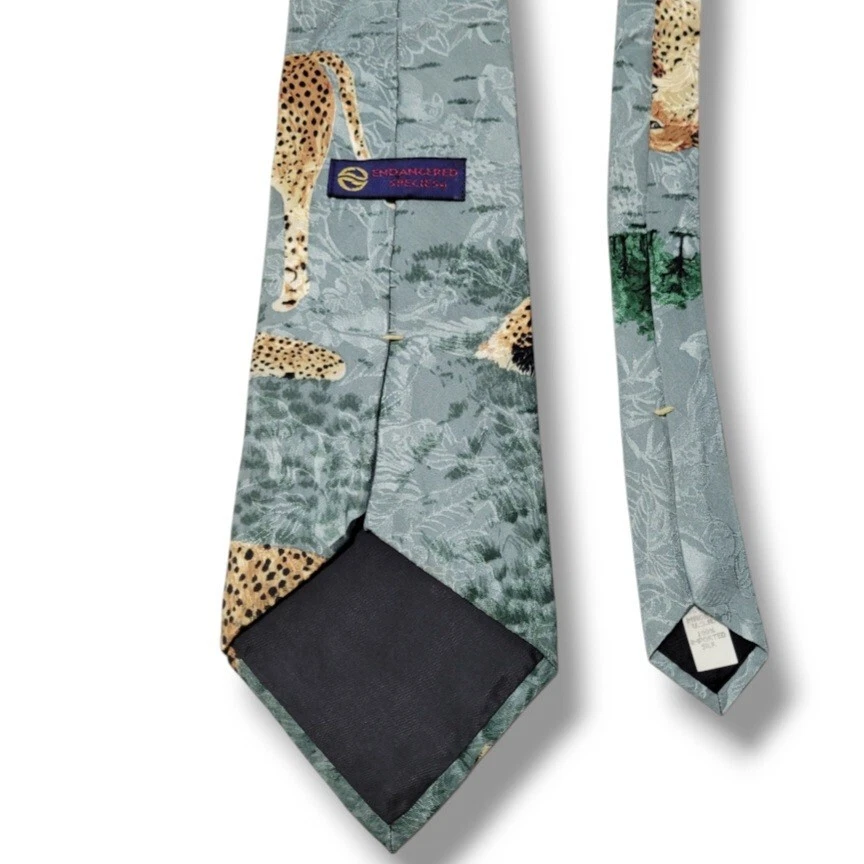 Gravata Vintage Espécies Ameaçadas Gravata Vintage Gravata de Seda Cheetahs - Imagem 4 de 4