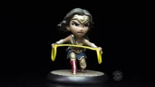 New Justice League Wonder Woman with Lasso (Q-Fig Max) Figure