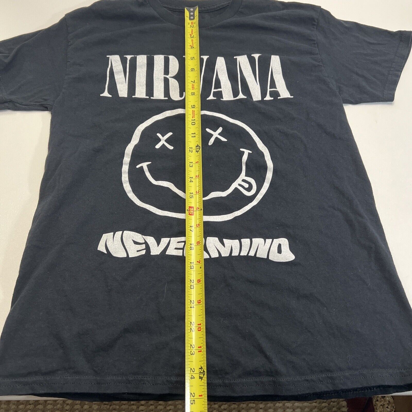 NIRVANA SMILEY FACE NEVERMIND OFFICIAL T-SHIRT SI… - image 5