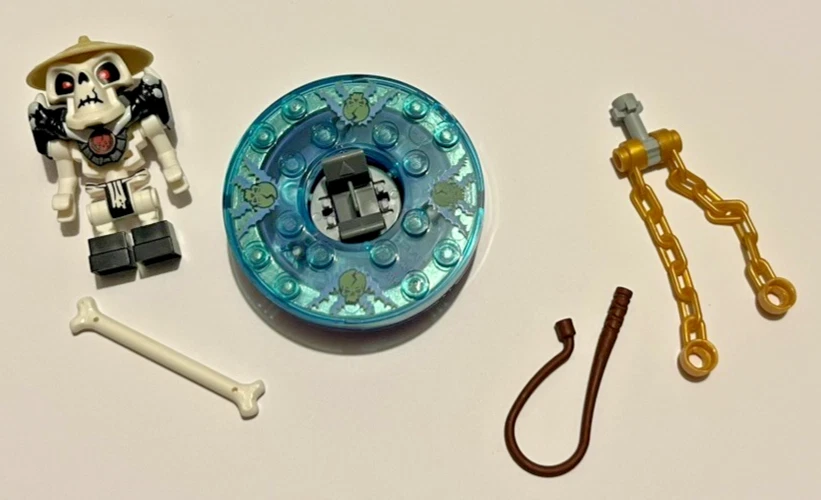 LEGO NINJAGO WYPLASH MINI FIGURE SPINNER & WEAPONS USED - Image 3 of 4