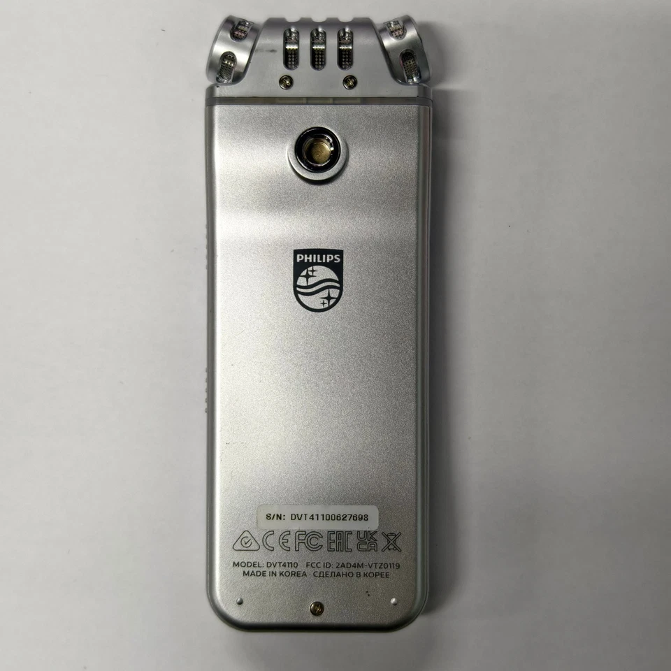 Philips VoiceTracer DVT4110 Silver 8GB Internal Memory Digital Voice Recorder - Image 2 of 4