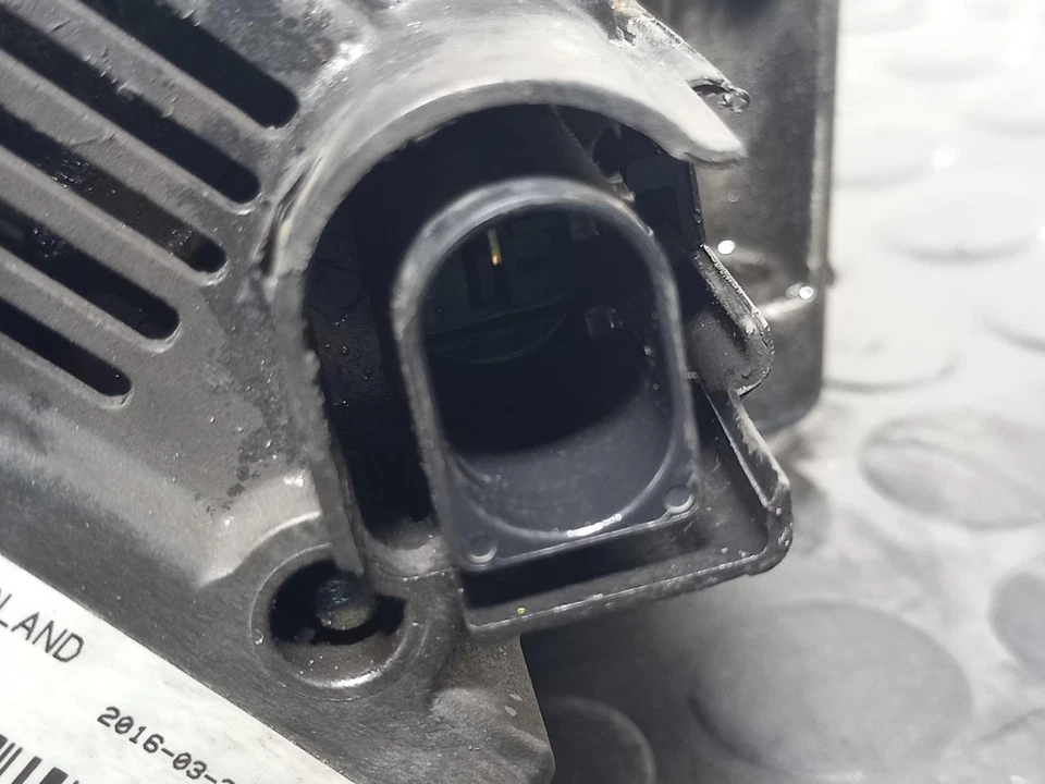 MERCEDES VITO Alternator 2004-2012 2.1L OM646.980 A6461540102 - Image 4 of 4