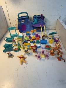 VTG Winnie The Pooh Honey Pot Playset Carry W/ Figures Accessories 41 Pcs PVC