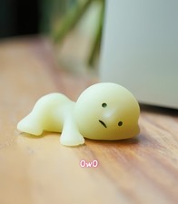 Authentic SMISKI Hippers Stick closely to Mini Figure Toy