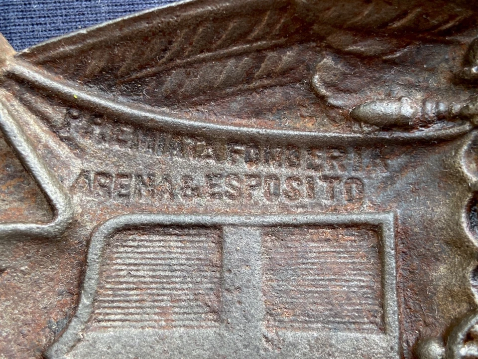 Posacenere in Ghisa a Forma d'Aquila Fonderia Arena & Esposito Napoli - Savoia - Immagine 2 di 4