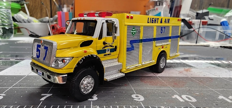 1/64 Kitbash Ventura County Fire Light & Air 57 - Image 2 of 4
