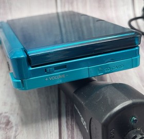 Nintendo 3DS Aqua Blue US Handheld System Game Stylus Universal & Car Charger