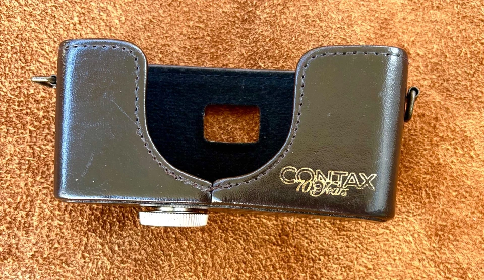 【COMO NUEVO】 Medio Estuche de Cuero CONTAX T3 Modelo 70 Aniversario (Marrón Oscuro) de Japón Foto 4 de 4