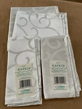Set 4 Napkins silver metallic Bed Bath and Beyond vintage 2000 swirl geometric