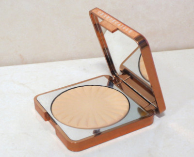 CHANTECAILLE PERFECT BLUR FINISHING POWDER 0.28 OZ RARE * SEE DETAILS *