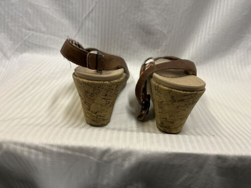Women’s Wedge sandal By Crocs Brown Sz 8W - Picture 2 of 6