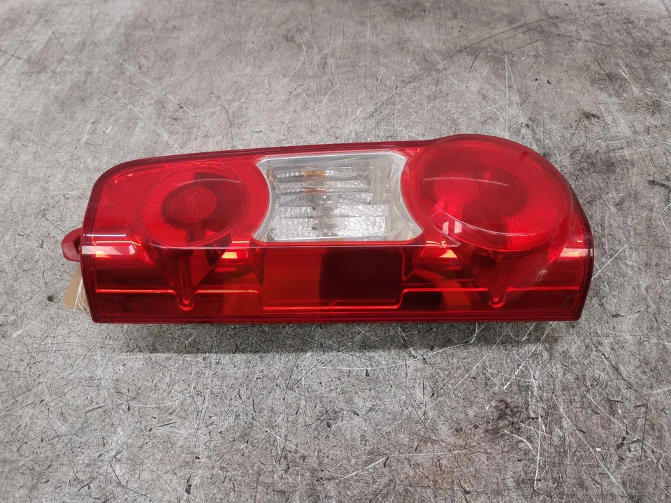 Piloto trasero izquierdo peugeot partner 2008-2018 mk2 9680608080 #91843 Foto 2 de 4