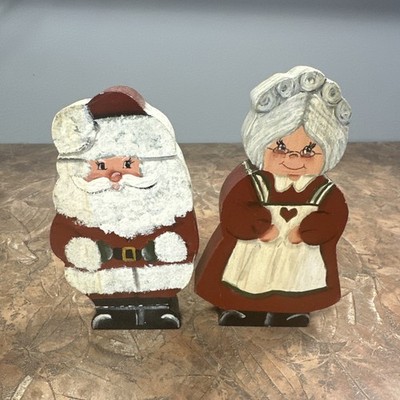 Wood Santa And Mrs Claus 5 Inches Tall, 1 Inch Wide. They Look Handmade. No Box