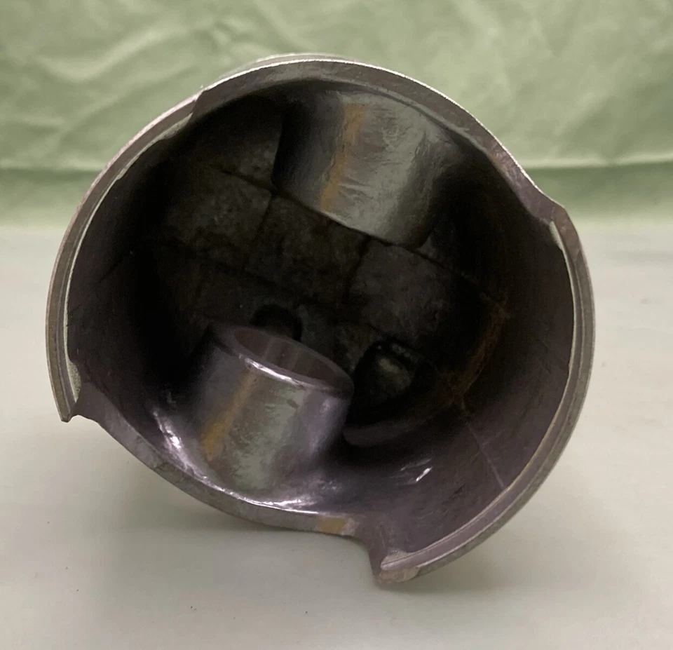 NUEVO PISTÓN CIGÜEÑAL GENUINO SUZUKI 12110-16400 PARA 1969-1970 TS250 Foto 4 de 4