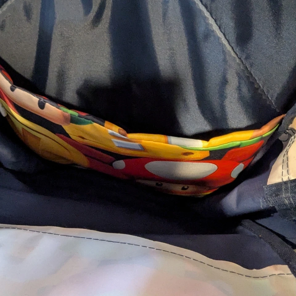 Mochila Nintendo Mario Niños - Roja y Azul Foto 4 de 4