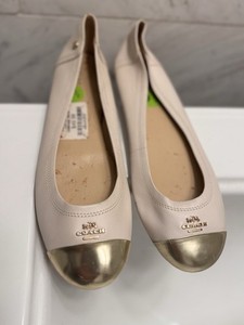*AS IS* -READ DESCRIPTION: COACH Tan Chelsea ballet flat Loafers USA 9.5 B