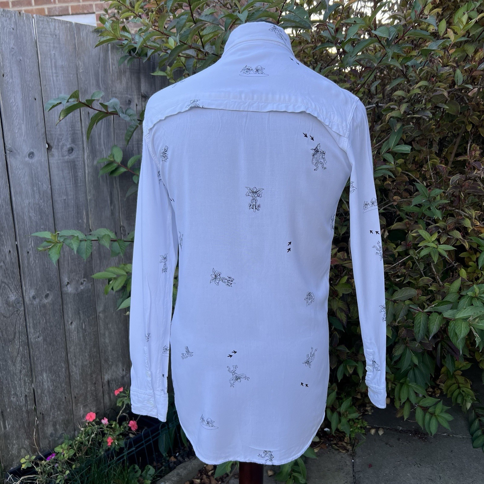 Gremlins X Drop Dead Print Pattern Button Up Shir… - image 10