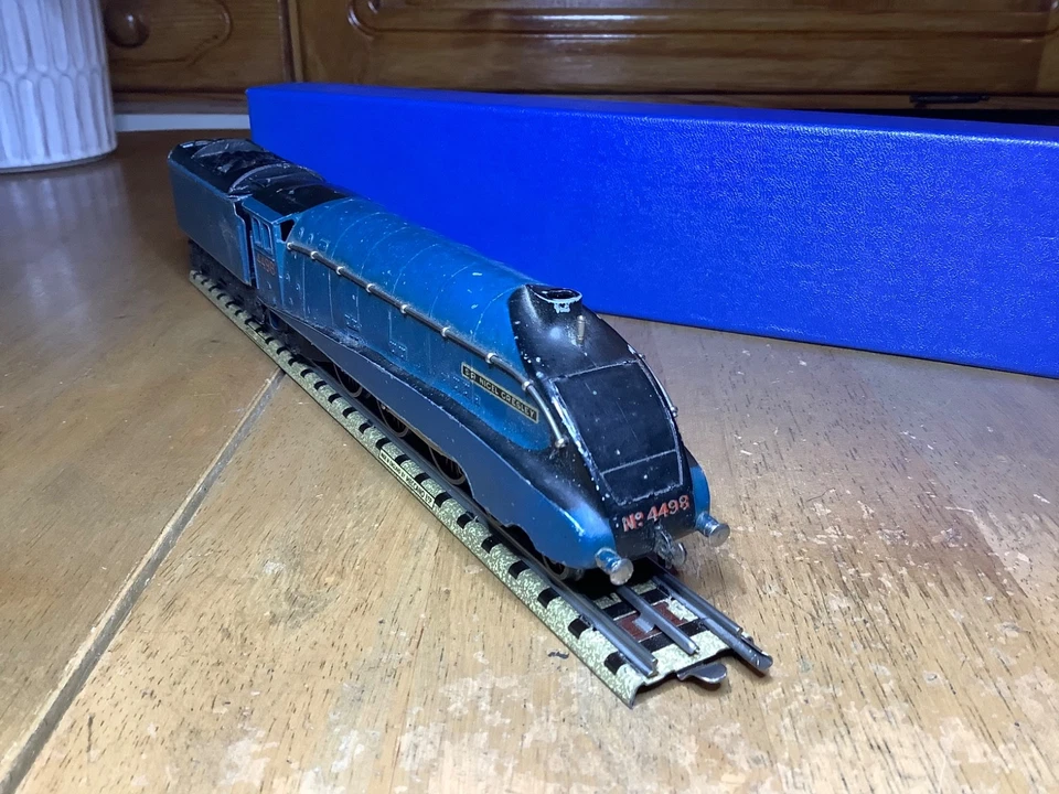 Hornsby Dublo 3 Rail EDL1 Pre War LNER 4-6-2 A4 Class 4498 Sir Nigel Gresley - Image 3 of 4