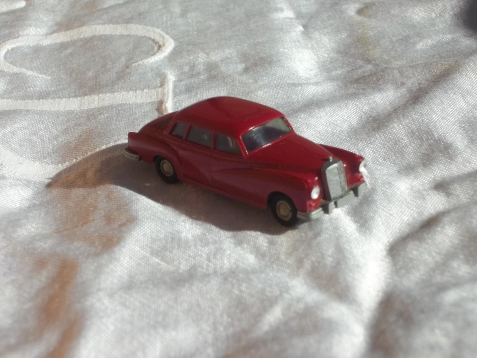 WIKING 1/87 HO MERCEDES BENZ 300 LIMOUSINE 15  VEDI DESCRIZIONE - Immagine 2 di 4