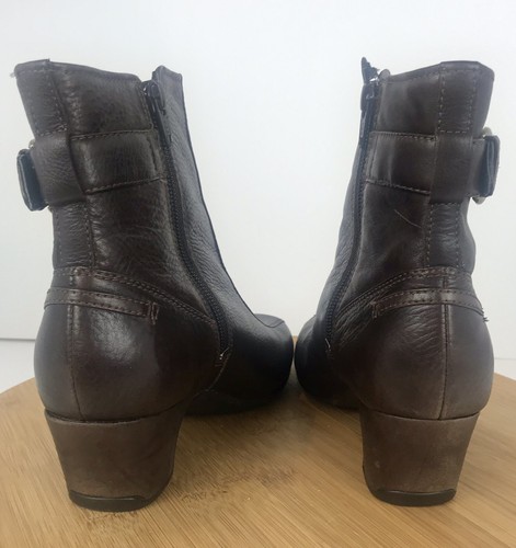 Clarks Brown Leather Booties 6M Side Zip Strap Buckle Detail Comfort Heel GUC - Picture 7 of 12