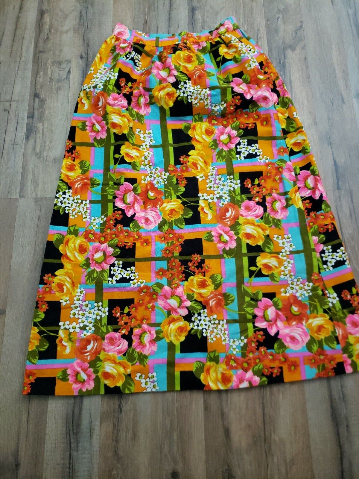 Vintage 70s Bright Floral Midi Skirt Size Small H… - image 1