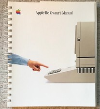 APPLE IIe "OWNER'S MANIUAL" 1985 PB VG