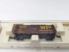 Z Scale Micro-Trains 14903 Western Pacific 40ft Boxcar Plug Door 20481