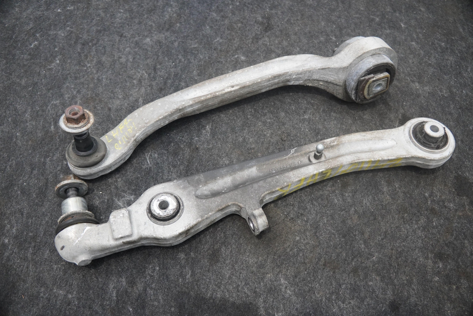 Set 2 Front Left Lower Control Arm 3W0407151E Bentley Flying Spur 2006-13+ GT