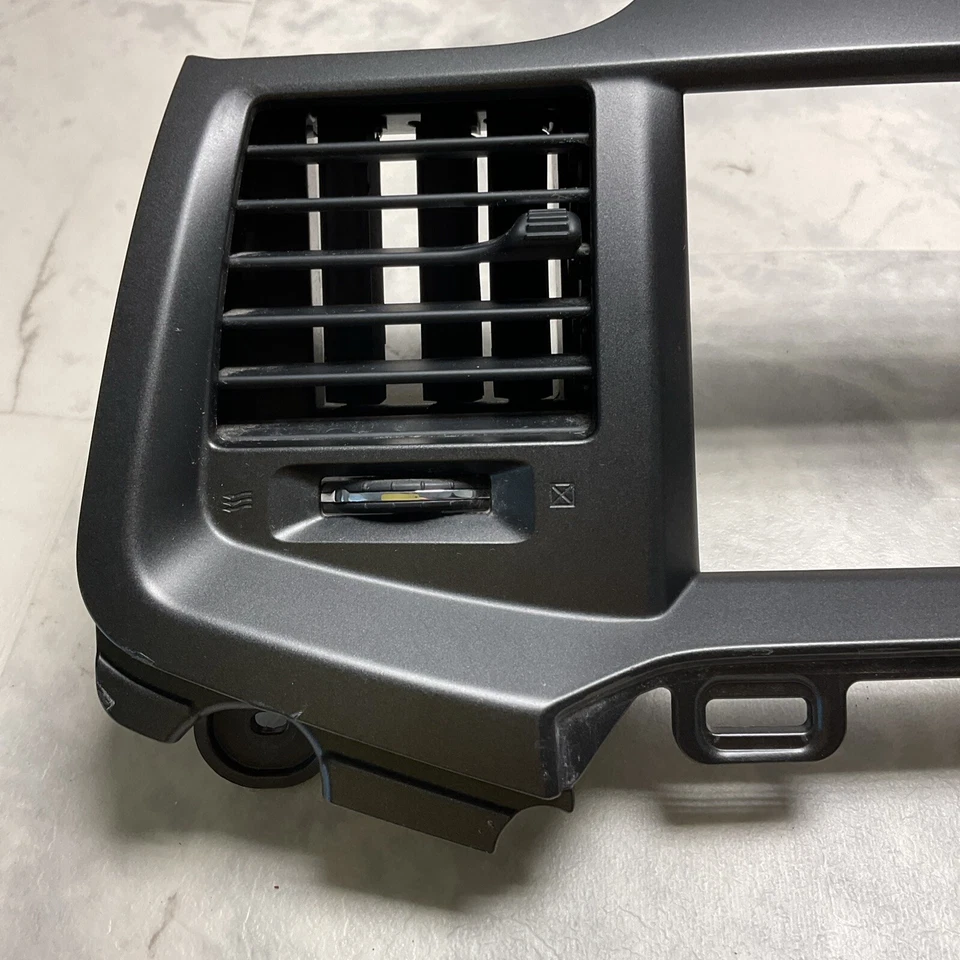 13 14 15 16 Lincoln MKS 13 Radio Tablero Calentador Ventilaciones Bisel Argent Oscuro Foto 3 de 4