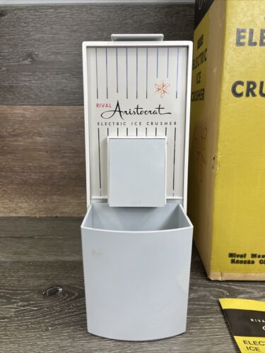 Vintage Retro Rival Aristocrat Electric Ice Crusher Model 815 Removable Ice Cup - Picture 3 of 8
