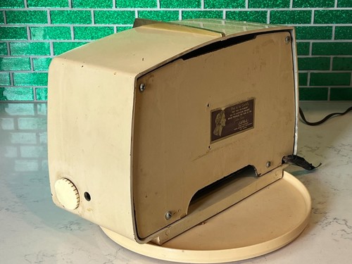 RCA Victor X-552 Art Deco Carrara Ivory Bakelite Radio WORKS PARTS OR REPAIR - Picture 6 of 19