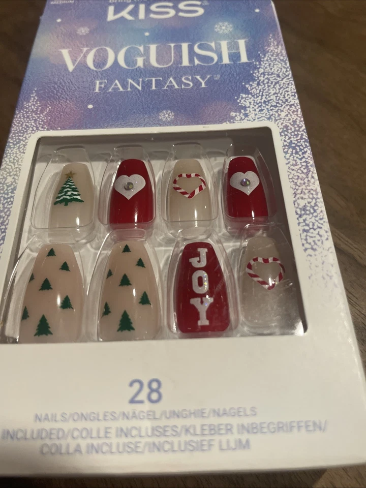 KISS Voguish Fantasy 28 uñas medianas - 94067 vacaciones Foto 2 de 4